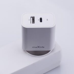 Alternative view of maXlife 25W PD QC USB+USB-C lader