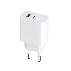 Alternative view of maXlife 30W PD QC USB+USB-C lader